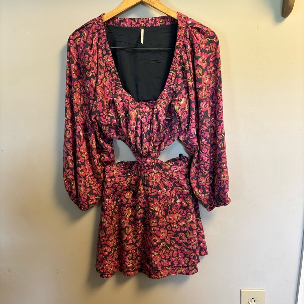 Free People Jeal Bohemian Floral Cutout Dress
Pink Long Sleeve Dress Medium - Picture 2 of 7